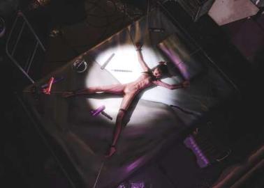 Hitomi Hentai from Dead or Alive: Erotic Guide to Big Breasts & Bikini Orgy